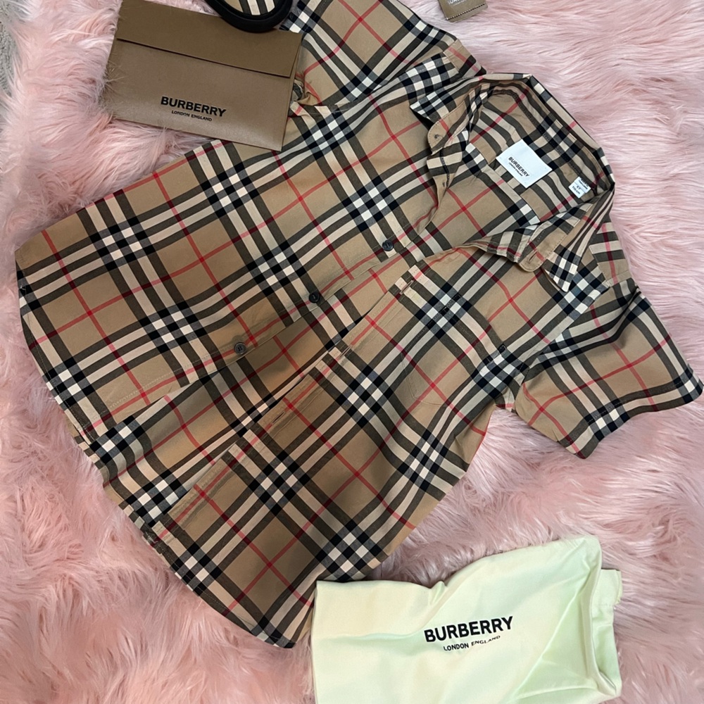Size 4Y/4T Burberry Check Stretch Cotton Button Down Shirt
Colour: Archive Beige